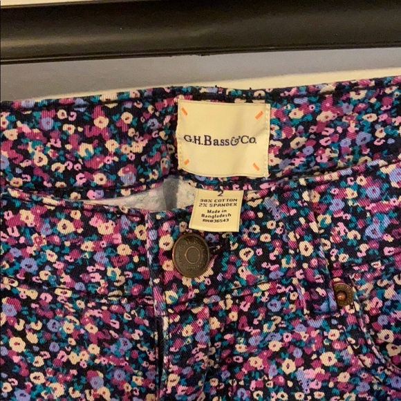 Colorful Floral Cotton/ Denim-Like Pants - Picture 2 of 4